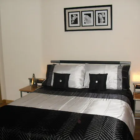Bed & Breakfast On The Rocks Greencastle (Donegal)