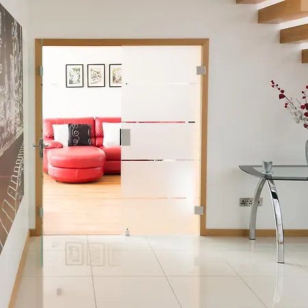 On The Rocks ベッド・アンド・ブレックファスト 3*