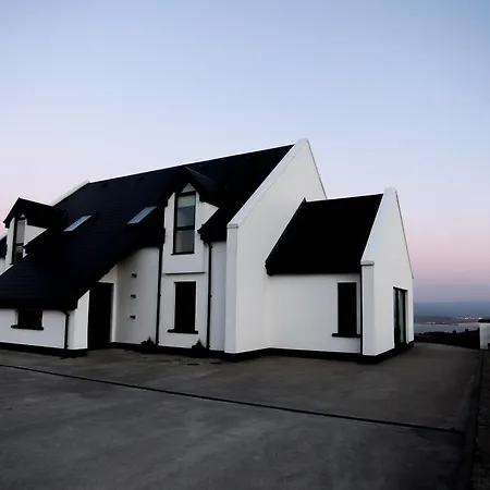 ベッド・アンド・ブレックファスト On The Rocks 3*