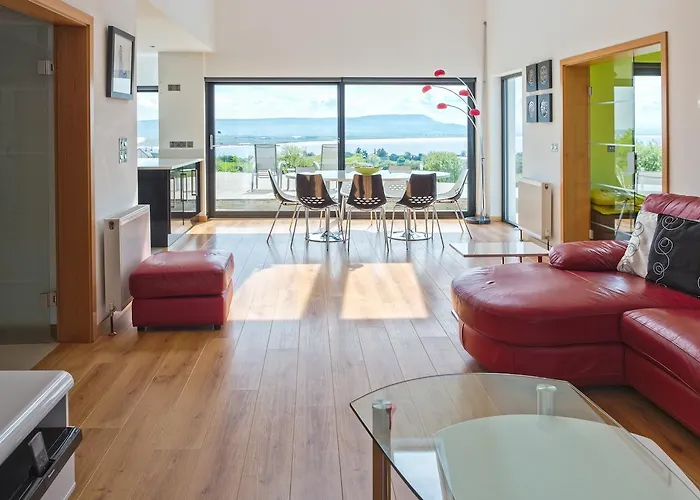 On The Rocks ベッド・アンド・ブレックファスト グリーンキャッスル