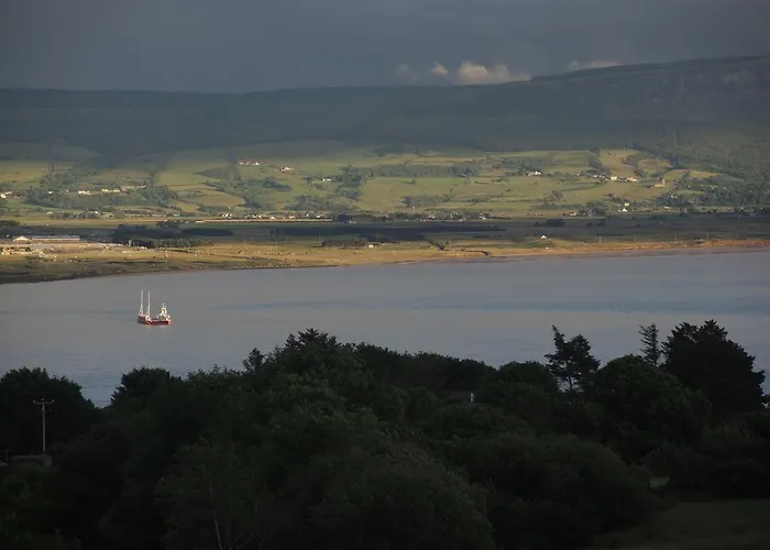 Bed & Breakfast On The Rocks 3*