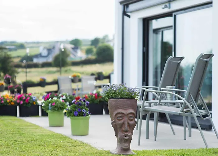 Bed & Breakfast On The Rocks Greencastle (Donegal)