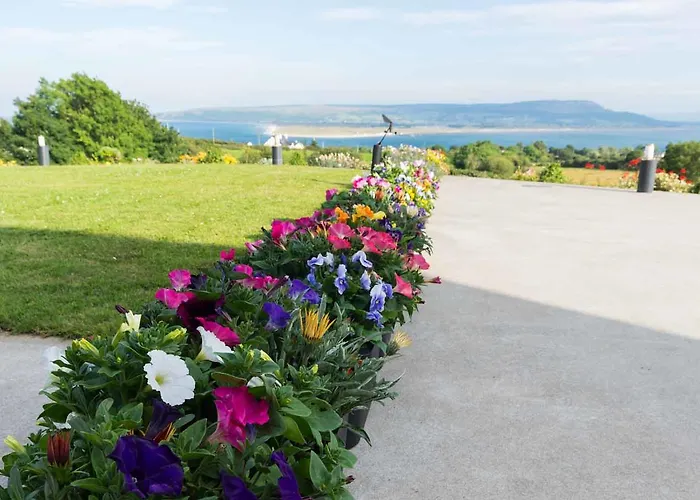 Bed & Breakfast On The Rocks 3*